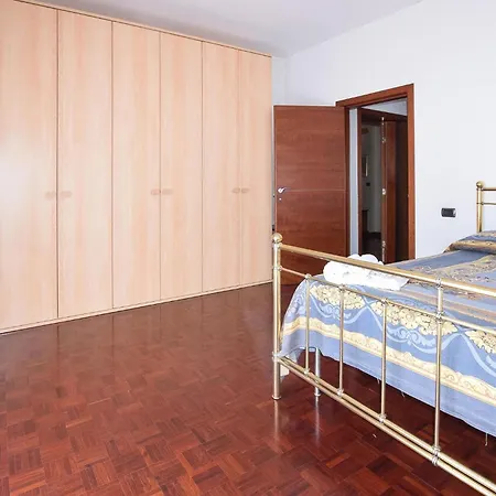 Gorgeous In With Wifi Apartment